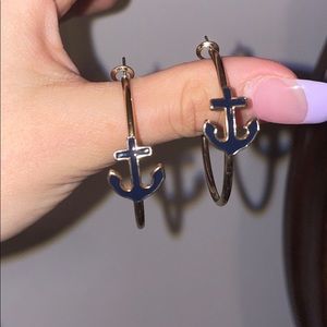 Earrings with anchor